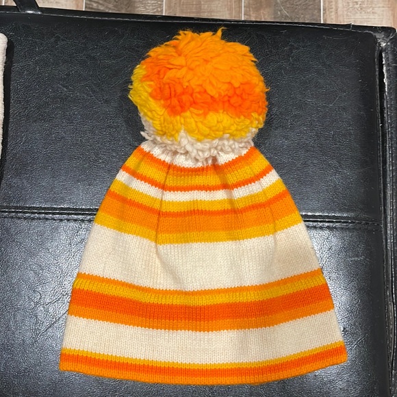 Vintage snow hat with pom - Picture 1 of 1